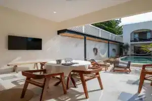 Luxury Heaven in Poolside Bliss in La Ermita Guest house, Merida