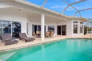 All Tide Up Guest house, Marco