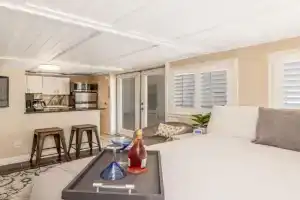 Charming private guest house with pool, Tempe
