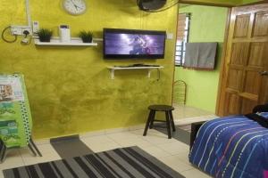 Syedeyina Roomstay, Kangar