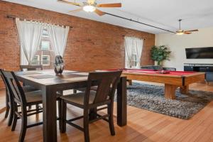 Top Floor Loft in Downtown Apartments, Indianapolis