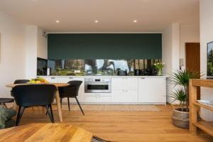 Loipenteufel - Zentral modern & am Lift mit Garage Apartments, Winterberg