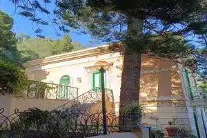 Casa 900, Taormina
