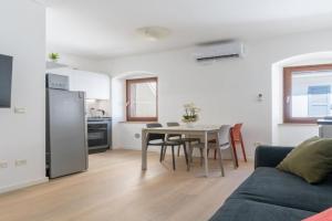 Appartamenti del Borgo a 2 passi dal lago, quite Apartments, Garda