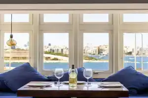 Scenic Luxury Townhouse, Sliema