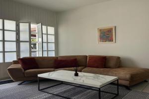 White House with Garden and BBQ in Strovolos, Nicosia