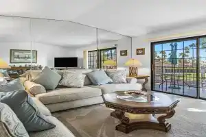 Stylish Condo with Private Pool & & Panoramic View Guest house, Palm Springs