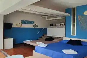 Eumar Apartments, Cefalu