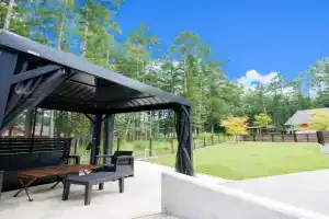 Pino-富士山麓-山中湖-新築貸切ヴィラ-蚊帳東屋BBQ無料-150平米ドッグラン付-小型犬3匹無料-長期滞在早期歓迎割引-バリアフリー Villa, Yamanakako