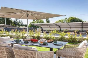 Apartment Petra with Pool, Lazise