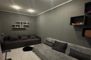 Tsentr s dvorikom 2k s zhivotnymi tvarini posutochno podobovo Apartments, Odessa