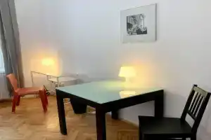 Enios Rooms ul Jana kochanowskiego 26, Krakow