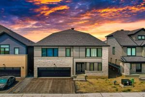 Velora Luxe Retreat Villa, Ottawa