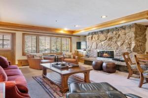 Lodge Tower 386 Two Bedroom Residence, Vail