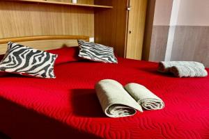 Red Oasis In Center Of Apartments, Udine