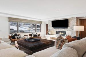 Lodge Tower 687 Three Bedroom Residence, Vail