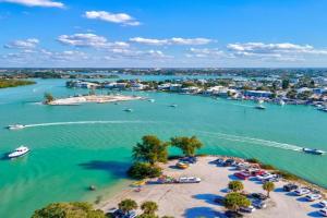 Relaxing Getaway in Great Location Whole House, Sarasota