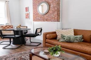 Quiet close to NYC BBQ Deck Apartments, Jersey City