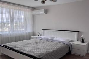 Compass Apartments Elitniy Zhitloviy kompleks, Chernovtsy