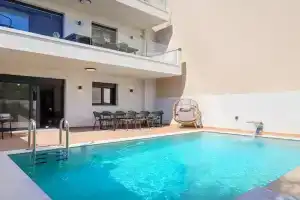 Cristalya Pool Villa Sea View, Kallithea