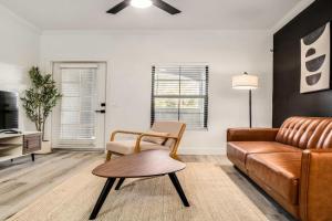 Boulevard Stays Quiet Modern 1BR Pickleball Pool Parking Gym 07 Apartments, Chandler