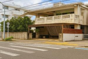沖縄やどや Apartments, Nago