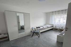 Kurzzeit Domizil in Efferen Apartments, Koln