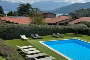 Duplex with terrace , pool, 2 bedrooms, Ossuccio