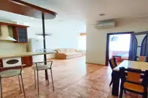 1 k vozle morya Palmira Apartments, Odessa