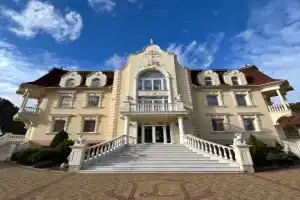 Villa Ludwig Shayan, Shaian