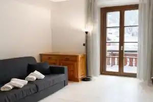 Hostdomus - Mughetto Apartment, Pragelato
