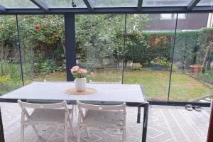 80m2 ruhige 3 Zimmer Duplexwohnung mit zwei Bäder und schönem Garten Apartments, Munchen