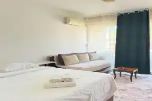 Serenity Studio House, Budva