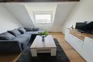 Apartment- Kernsaniert-Düsseldorf Bilk, Dusseldorf