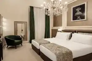 Sterling Luxury Suites Valletta, Sliema