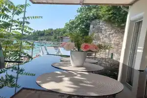 My Sea Apartments, Slano