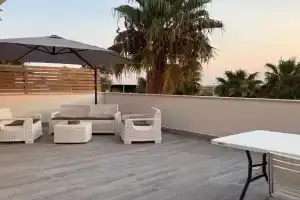 Linda Apartments, Margherita di Savoia