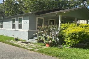 2br 2ba Close to Downtown, Midtown, and FSU Guest house, Tallahassee