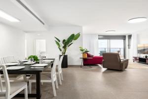 The Beach Tower Residence Apartments, Ashdod
