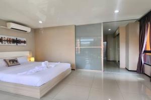 NBC Beach Condo Phuket Apartments, Nai Harn