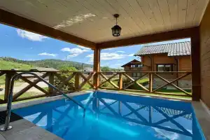 Kotedzh bilya Playu z chanom ta saunoyu Villa, Plave