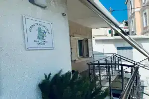 Lemontree Retreat Apartments, Karlovasi