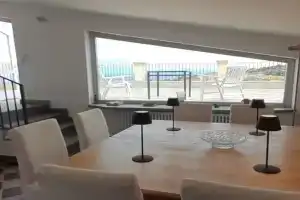 La Terrazza Apartments, Patti