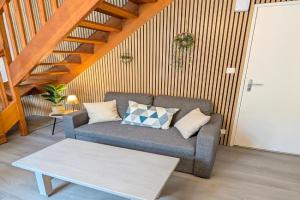 Chaleureux T3 Duplex Centre - 10 min de la gare à pied Apartments, Quimper