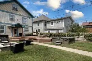 Indy Gem, Mins from Downtown with Hot Tub Guest house, Indianapolis