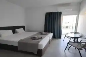 Golden Sun Rooms - Adults Only, Ayia Napa