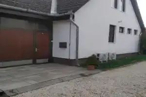 Tóth Apartman, Balatonlelle
