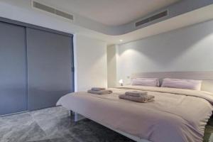 Mercury 420- 2x Pool Cards Access & Shopping Mall Apartments, Pembroke