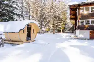 A&Y Chalet Central, Davos
