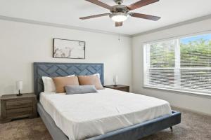 Regards At Med Center 130 I Spacious 1 Bed 1 Bath Apartments, Houston